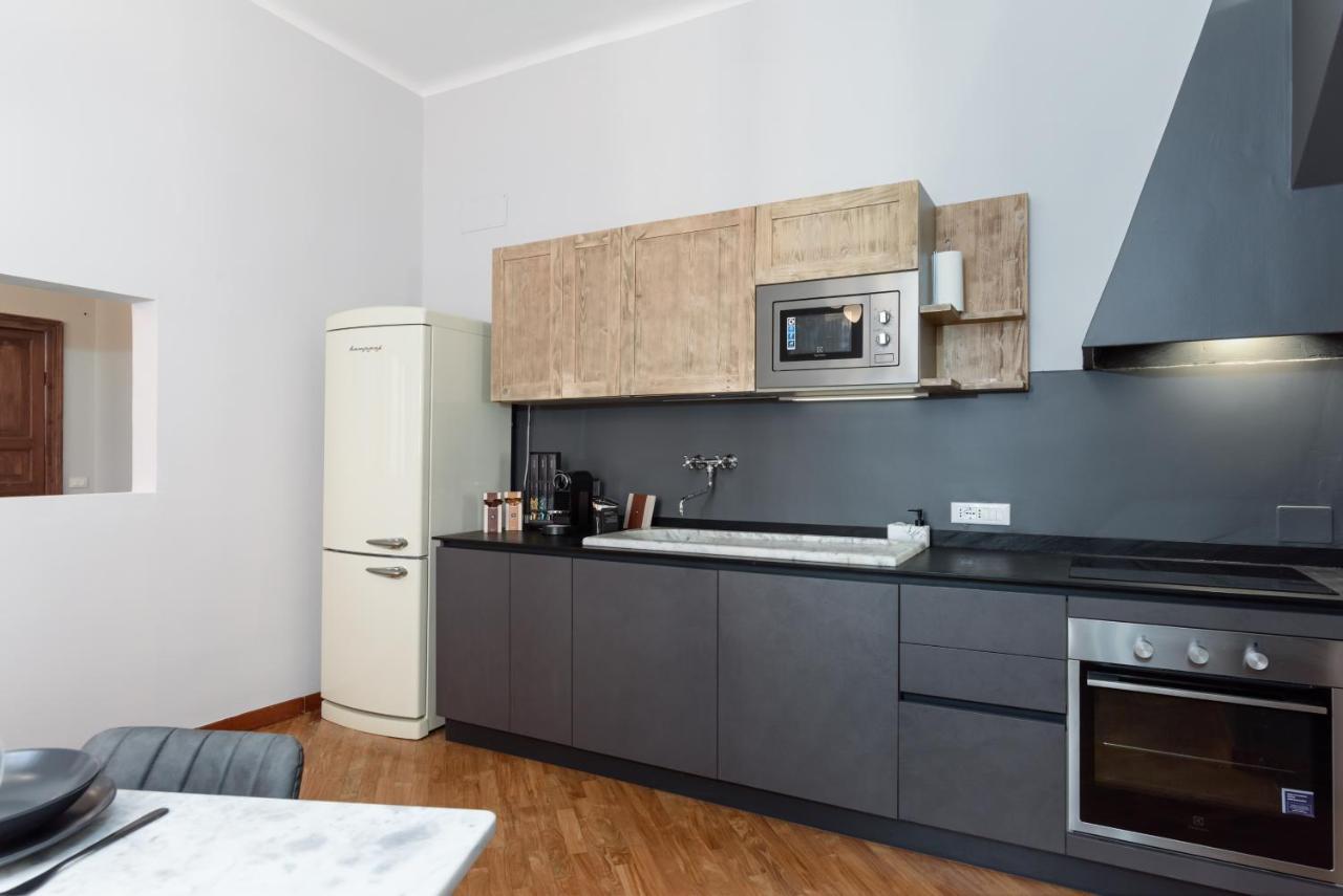 Esclusivo 130 Mq + Terrazzo Via San Vincenzo Lägenhet Genua Exteriör bild